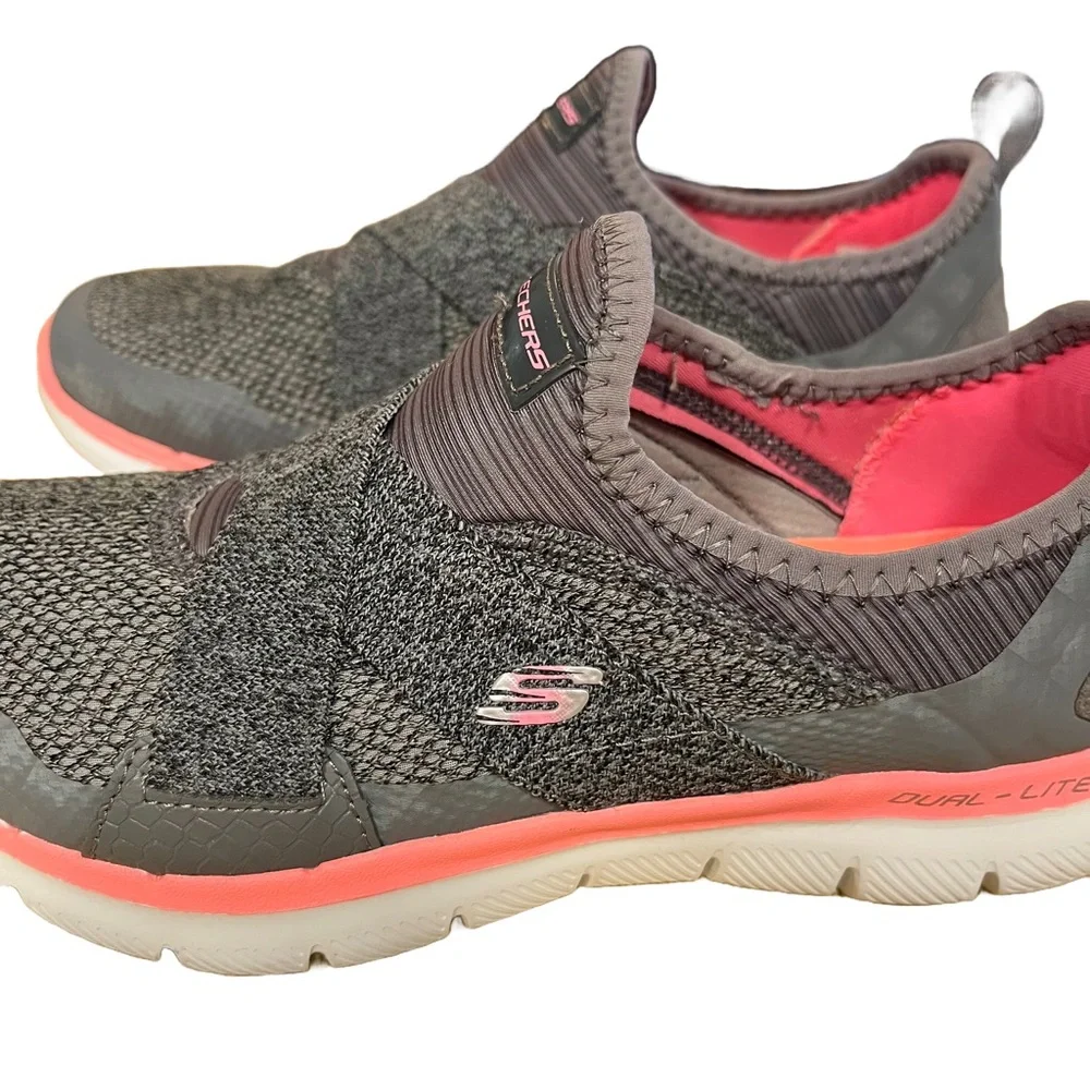 Skechers Air -Cooled Memory Foam Slip on Sz 6 Gray/Pink Comfort Sneakers EUC